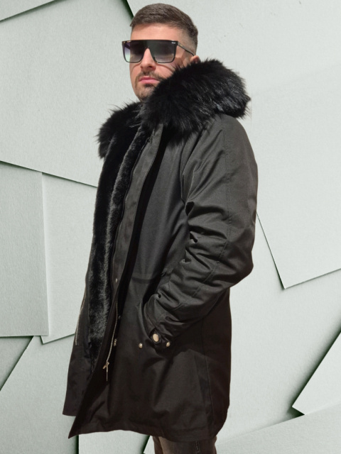 Parka męska czarna z czarnym futrem jenota Parka męska czarna z czarnym futrem jenota