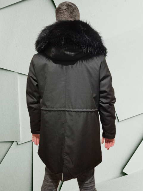 Parka męska czarna z czarnym futrem jenota Parka męska czarna z czarnym futrem jenota