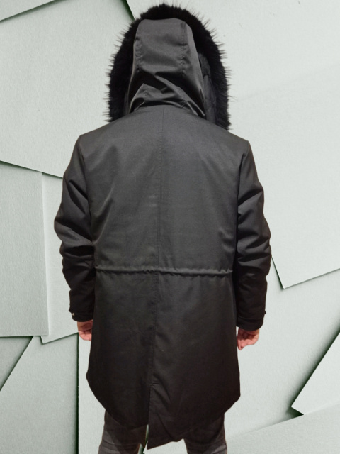 Parka męska czarna z czarnym futrem jenota Parka męska czarna z czarnym futrem jenota