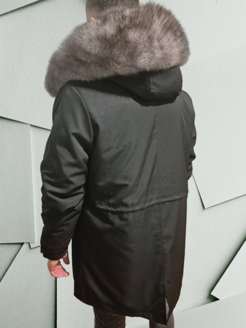 Parka męska czarna z szarym futrem lisa Parka męska czarna z szarym futrem lisa