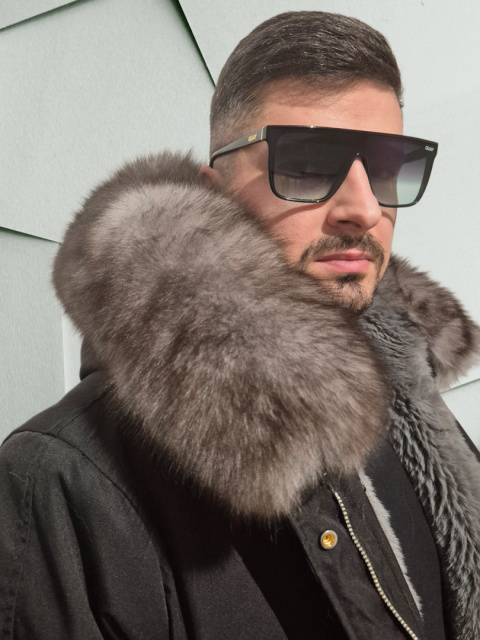 Parka męska czarna z szarym futrem lisa Parka męska czarna z szarym futrem lisa